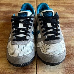 Mens size 8 onitsuka tiger ASICS.
